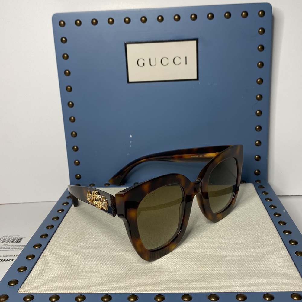 GUCCI Havana Butterfly Ladies Sunglasses
GG0208S 002 49 - Picture 8 of 16